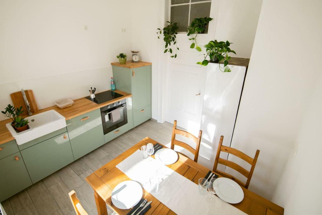 Theleaf - Design Apartment & Cafe Leipzig Luaran gambar