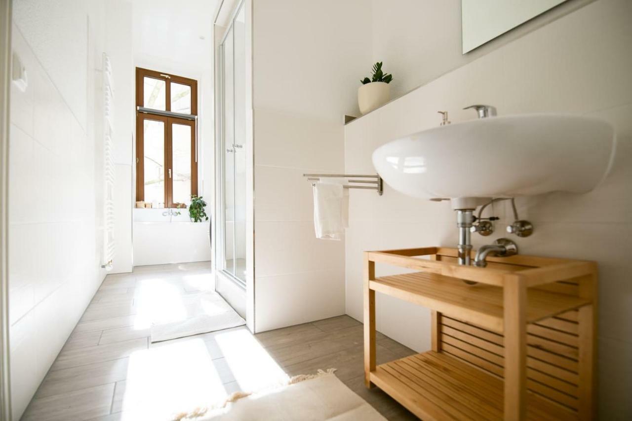 Theleaf - Design Apartment & Cafe Leipzig Luaran gambar